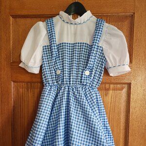 Wizard of Oz Dorothy Costume &Toto the dog